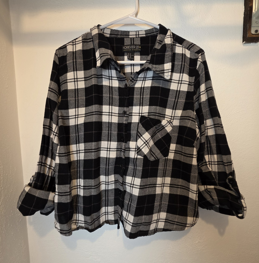 Forever 21+ Cropped Plaid Collared Button-Up Long Sleeve Shirt 2X Plus